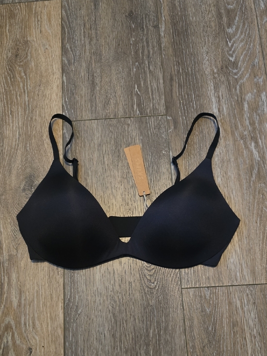 SKIMS Other - SKIMS Kim Kardashian Women's 34C Wireless Form Wireless Super Push-Up Bra New